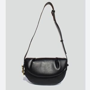 Flour Half Moon Crossbody Women's Street Level Black